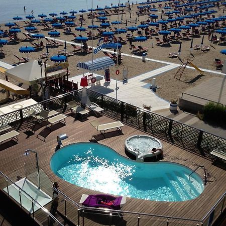 Hotel Baia Rimini Bagian luar foto